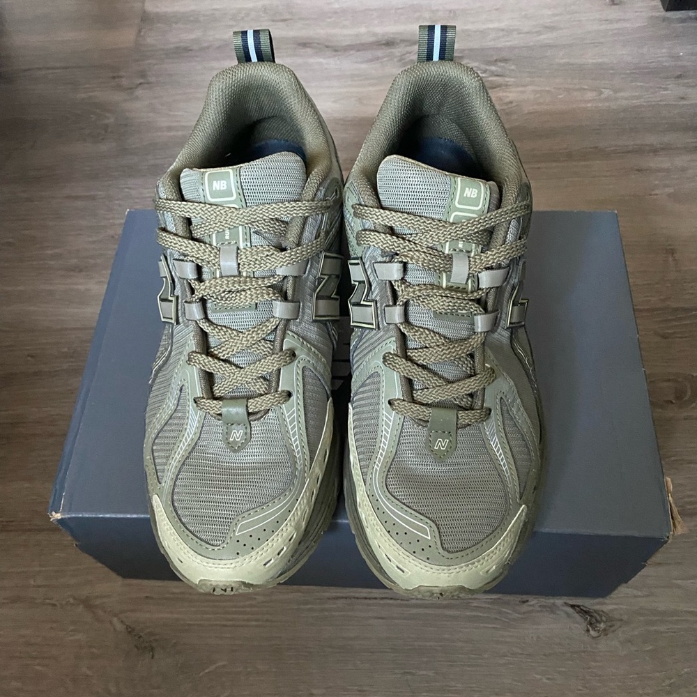 New Balance 1906 Sneakers